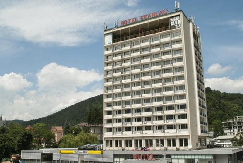 Grand Hotel Ceahlau Piatra Neamt Bagian luar foto