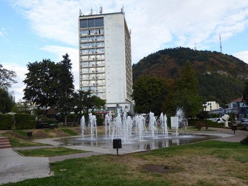 Grand Hotel Ceahlau Piatra Neamt Bagian luar foto